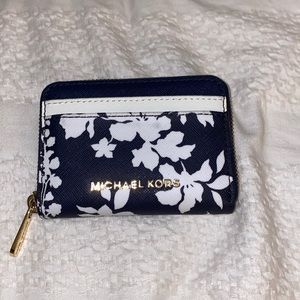 AUTHENTIC - Michael Kors Wallet